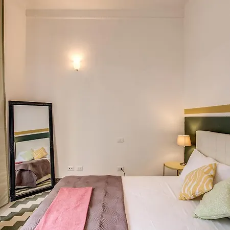 Aweshomeitaly - Bay Windows Apartment *