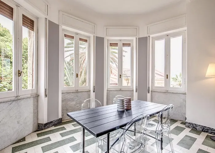 Aweshomeitaly - Bay Windows La Spezia