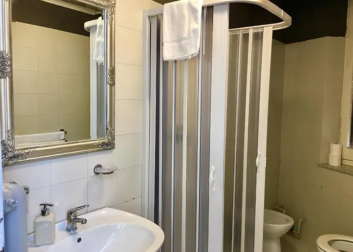 Aweshomeitaly - Bay Windows Apartment *